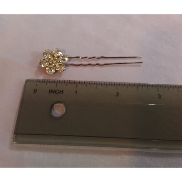 Vintage Rhinestone Flower Hair Pin With Crystal Accents - Picture 2 of 3
